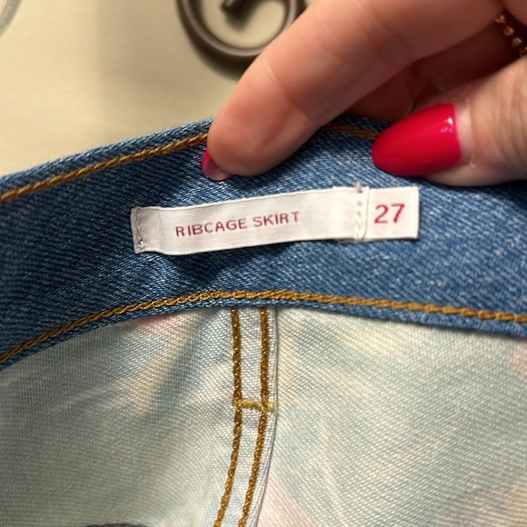NWOT  Levi’s Farm Rio ribcage Jean skirt - Picture 4 of 4